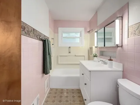 526 67TH Place Willowbrook IL 60527