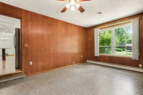 41 East Larkspur Lane Bristol IL 60512