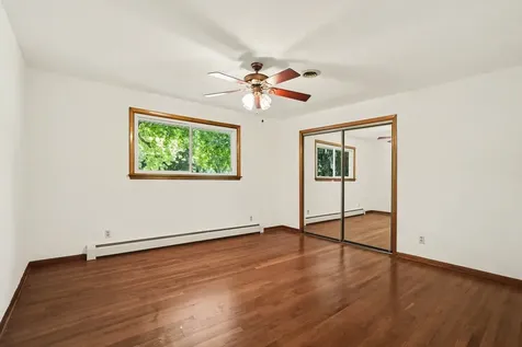 41 East Larkspur Lane Bristol IL 60512