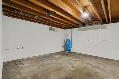 41 East Larkspur Lane Bristol IL 60512