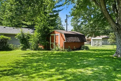 41 East Larkspur Lane Bristol IL 60512