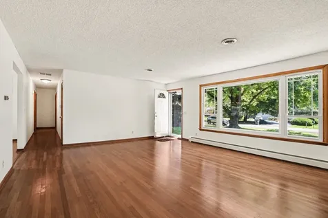 41 East Larkspur Lane Bristol IL 60512