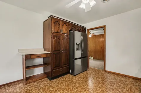 41 East Larkspur Lane Bristol IL 60512