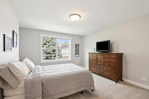 1814 Torrey Parkway Libertyville IL 60048