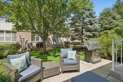 1814 Torrey Parkway Libertyville IL 60048