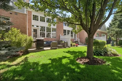 1814 Torrey Parkway Libertyville IL 60048
