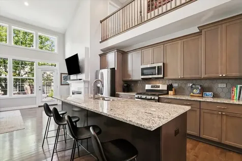 1814 Torrey Parkway Libertyville IL 60048