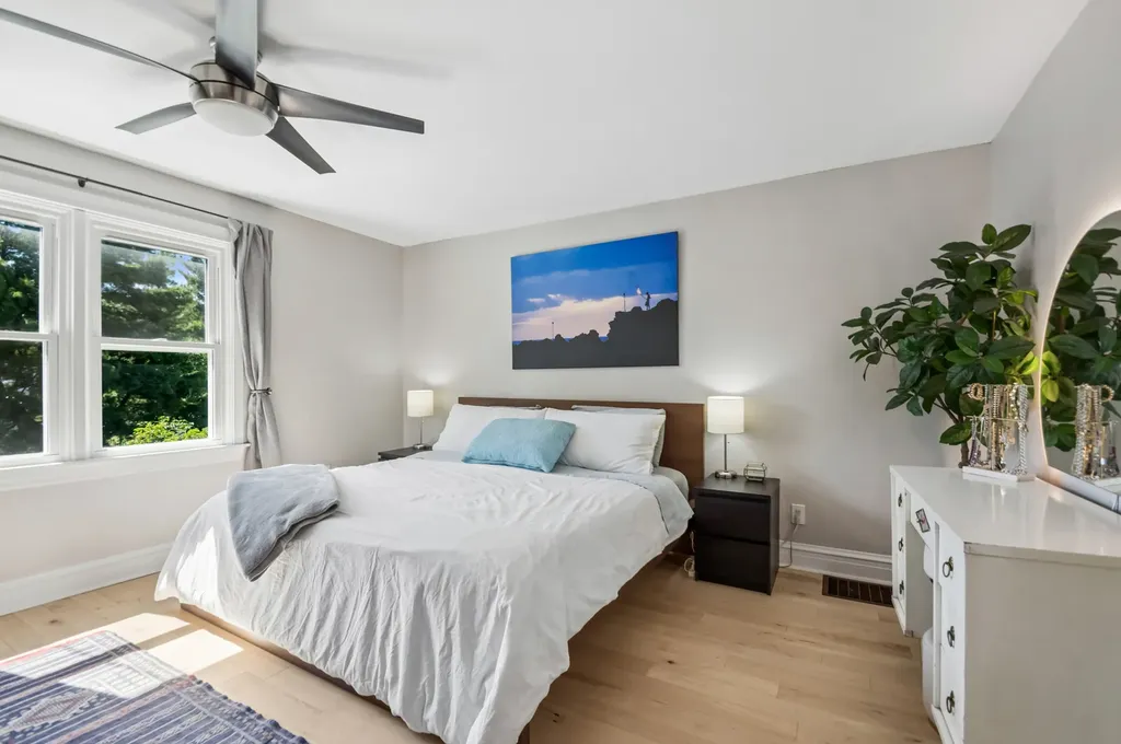 4626 North Kilbourn Avenue Chicago IL 60630