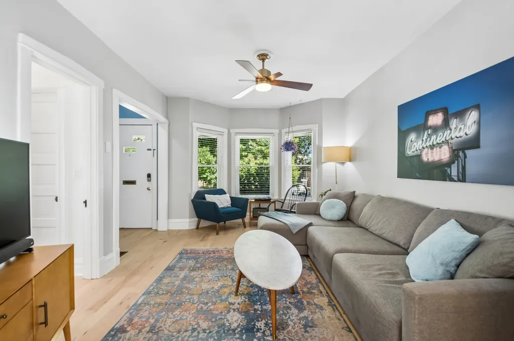 4626 North Kilbourn Avenue Chicago IL 60630