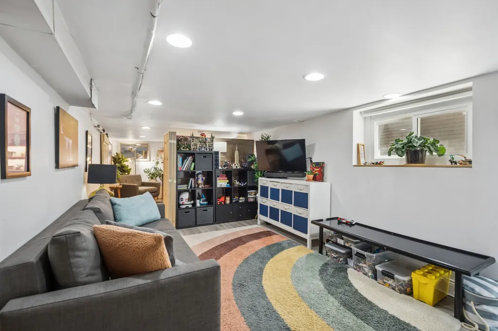 4626 North Kilbourn Avenue Chicago IL 60630
