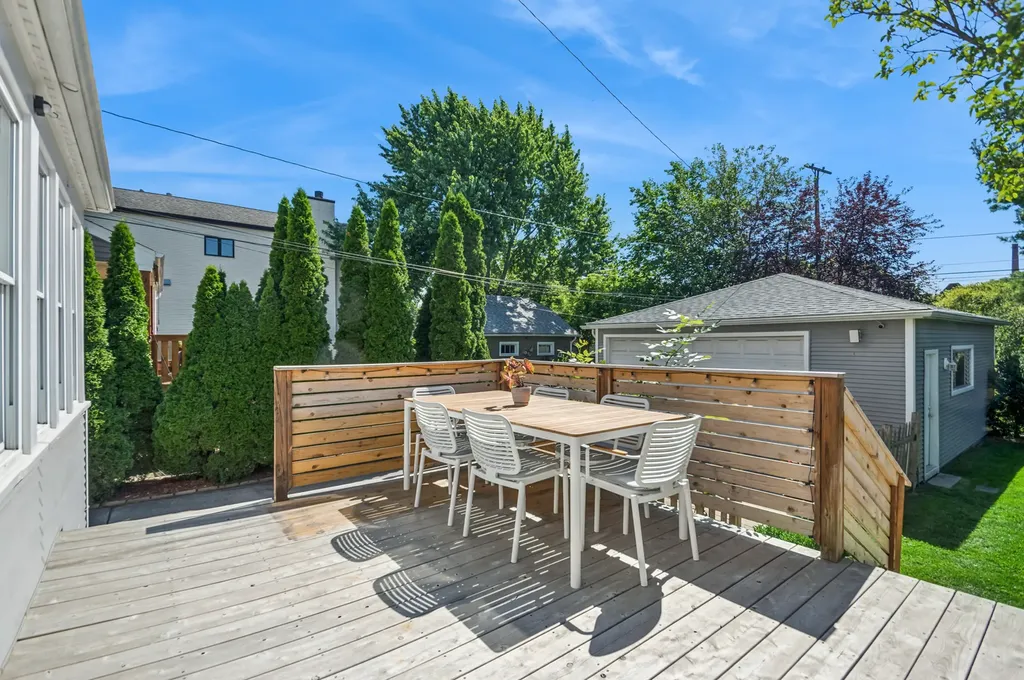 4626 North Kilbourn Avenue Chicago IL 60630
