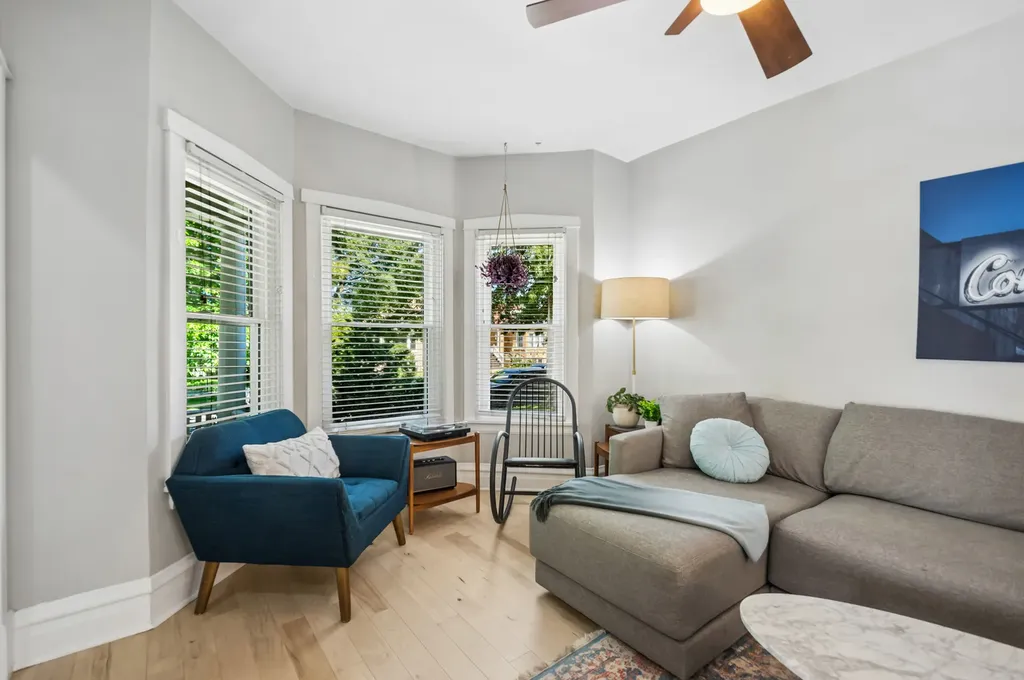 4626 North Kilbourn Avenue Chicago IL 60630