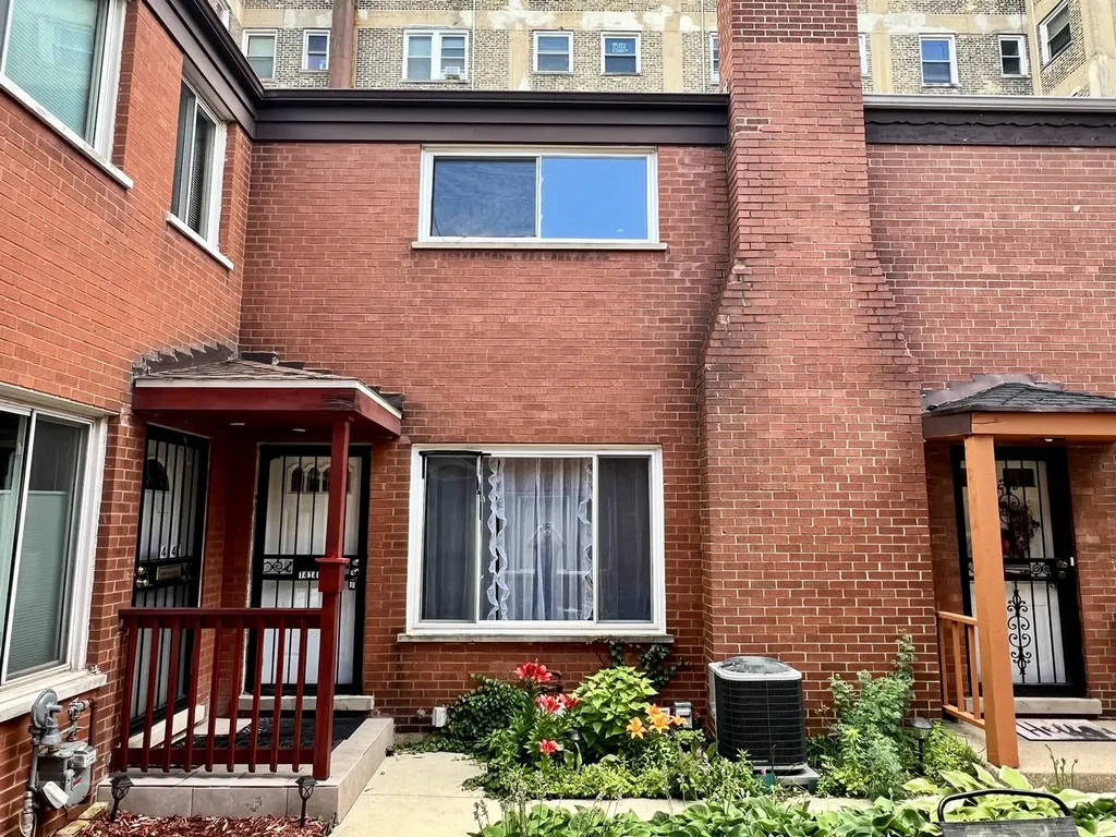 1414 West Chase Avenue Chicago IL 60626
