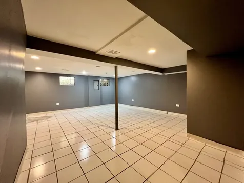 1414 West Chase Avenue Chicago IL 60626