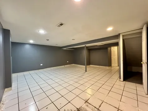 1414 West Chase Avenue Chicago IL 60626