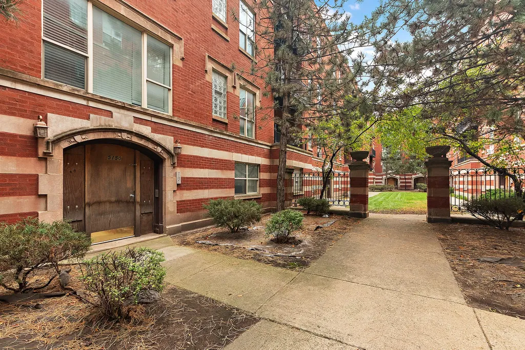 5150 South King Drive Chicago IL 60615