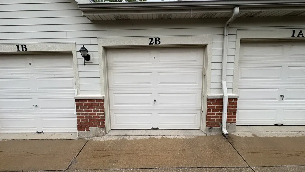 1038 Swift Road Glen Ellyn IL 60137