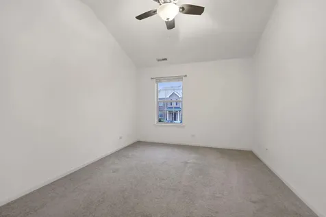 1038 Swift Road Glen Ellyn IL 60137