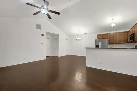 1038 Swift Road Glen Ellyn IL 60137
