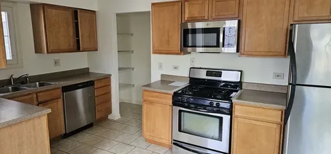 833 Village Quarter Road West Dundee IL 60118