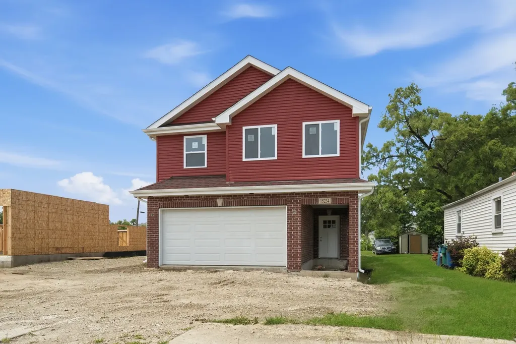 15234 7TH Avenue Phoenix IL 60426