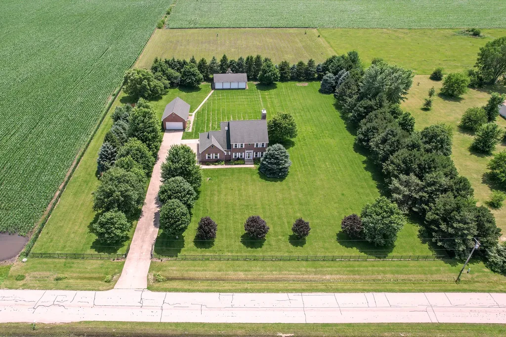 5535 Airport Road Morris IL 60450