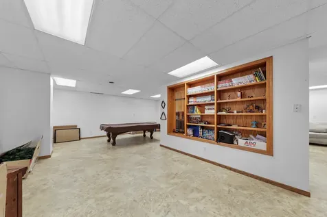 5535 Airport Road Morris IL 60450