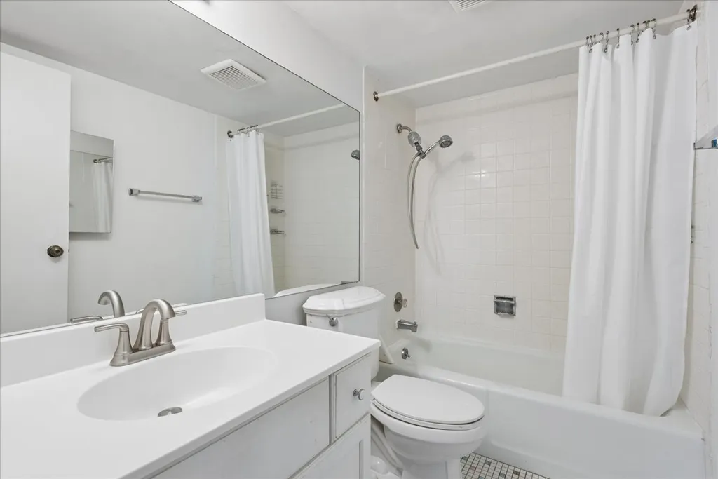 5125 Blodgett Avenue Downers Grove IL 60515