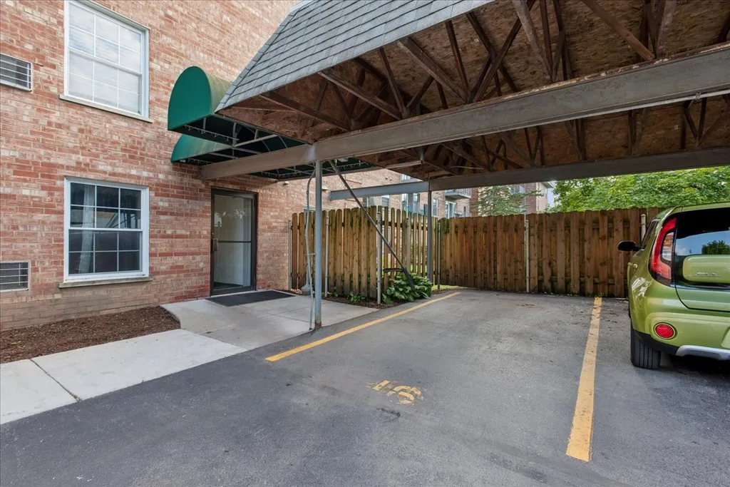 5125 Blodgett Avenue Downers Grove IL 60515