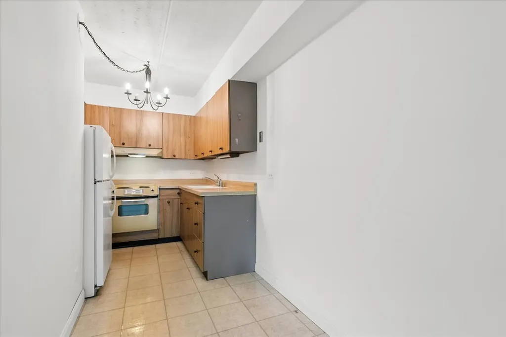 5125 Blodgett Avenue Downers Grove IL 60515
