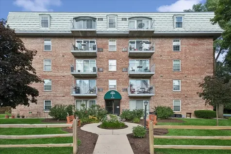 5125 Blodgett Avenue Downers Grove IL 60515