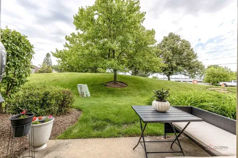 951 Ridgefield Lane Wheeling IL 60090