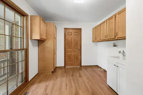 205 Whitaker Court Woodstock IL 60098