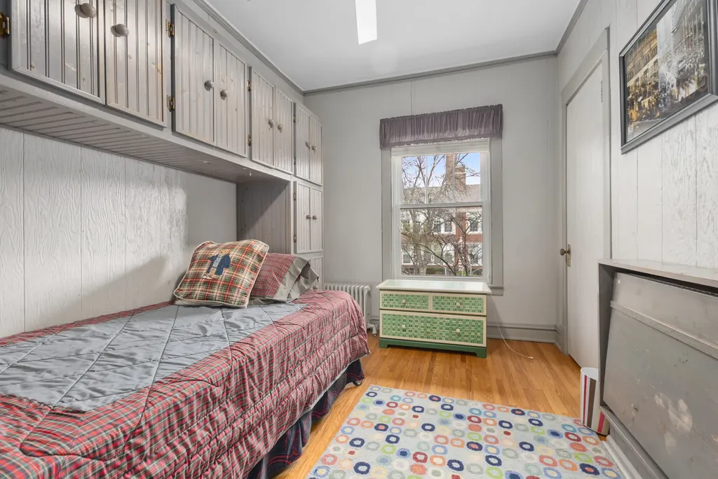 10024 South Leavitt Street Chicago IL 60643
