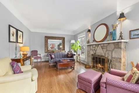 10024 South Leavitt Street Chicago IL 60643