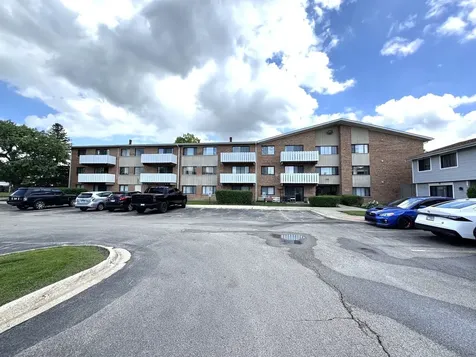 2000 Bayside Drive Palatine IL 60074