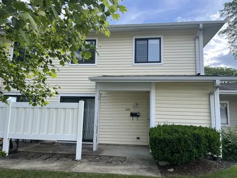 325 Bayview Point Schaumburg IL 60194
