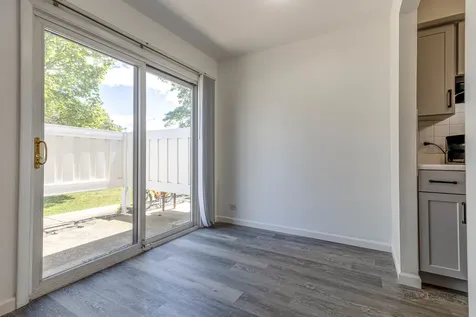 325 Bayview Point Schaumburg IL 60194