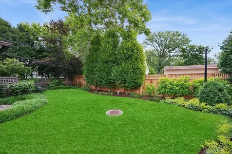 413 Jackson Avenue Glencoe IL 60022