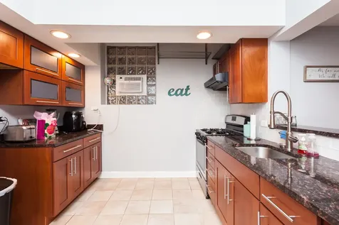 3608 North Pine Grove Avenue Chicago IL 60613