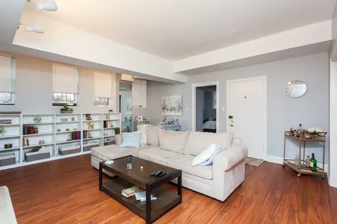 3608 North Pine Grove Avenue Chicago IL 60613