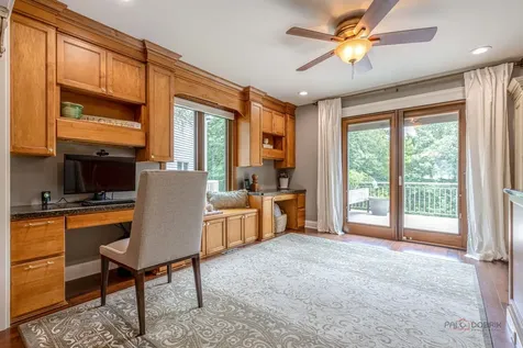 2768 Glendower Terrace Elgin IL 60124