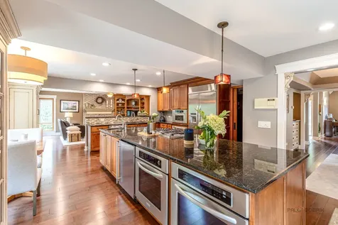 2768 Glendower Terrace Elgin IL 60124