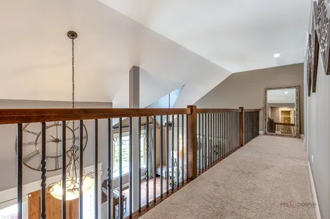 2768 Glendower Terrace Elgin IL 60124