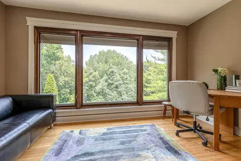 2768 Glendower Terrace Elgin IL 60124