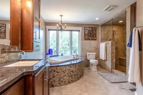 2768 Glendower Terrace Elgin IL 60124