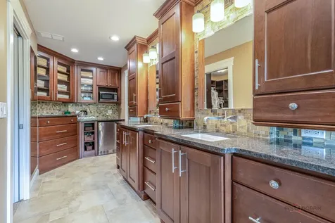 2768 Glendower Terrace Elgin IL 60124