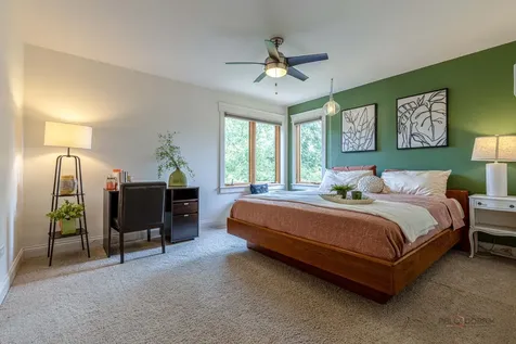 2768 Glendower Terrace Elgin IL 60124