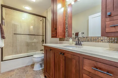 2768 Glendower Terrace Elgin IL 60124