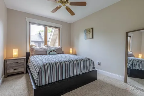 2768 Glendower Terrace Elgin IL 60124